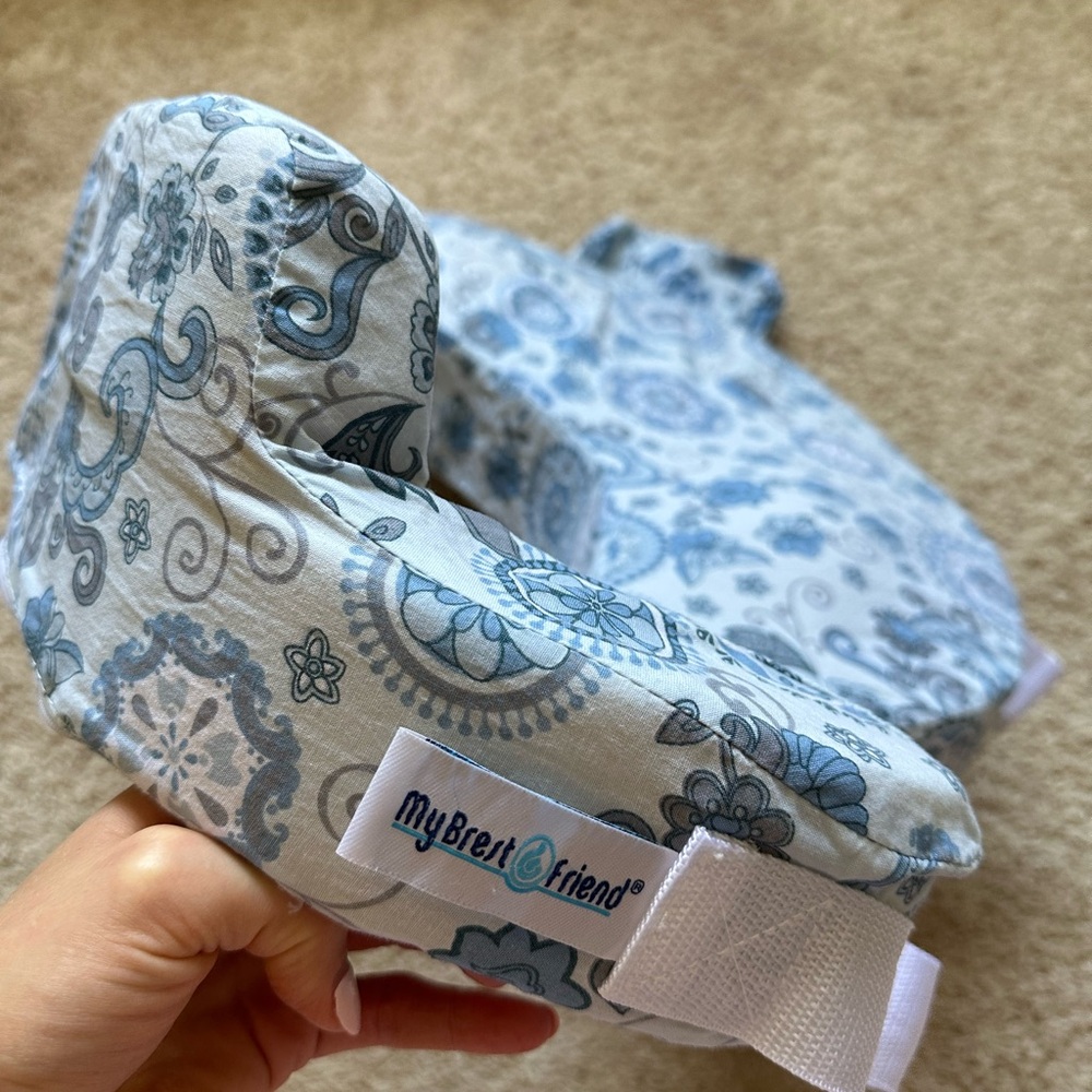 Blue Floral Nursing Pillow - MyBreastFriend